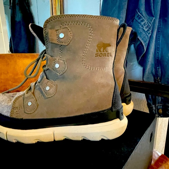 Sorel winter insulated boots , grey and hunter green. - Picture 1 of 4